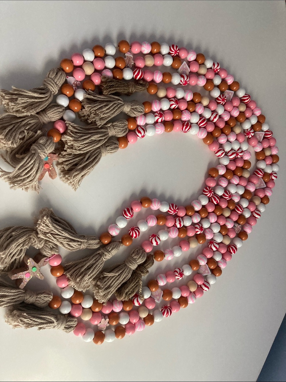 HANDMADE FARMHOUSE BEADS TIERED TRAY GARLAND PINK GINGERBREAD RED WHITE LOT OF 7